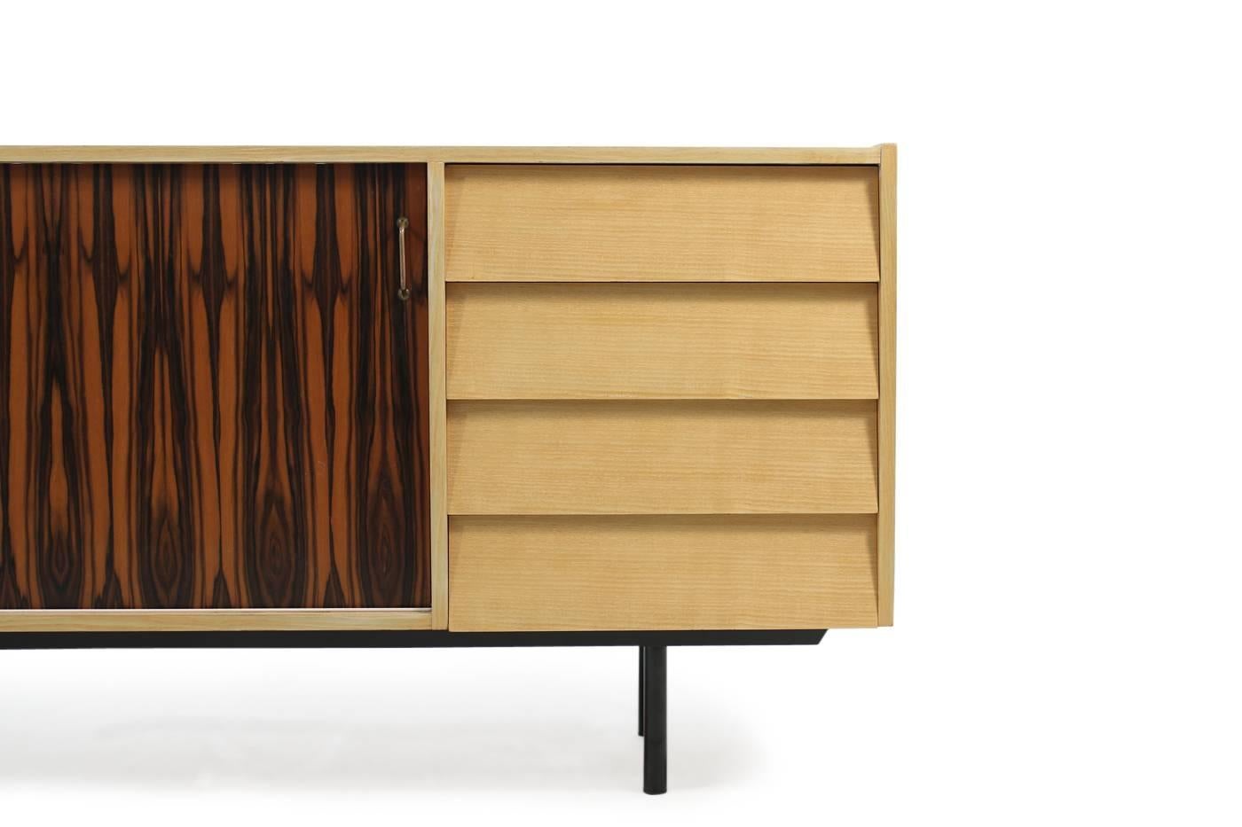 1950s Oak Sideboard Mid-Century Modern Design with Drawers Brass Handles In Good Condition For Sale In Hamminkeln, DE