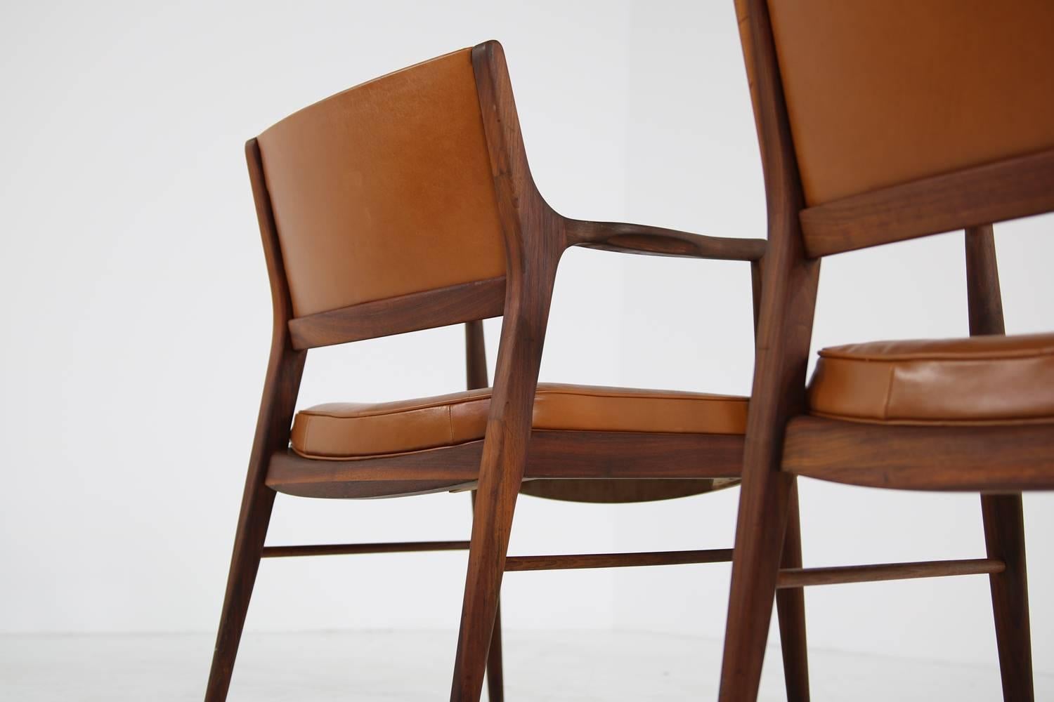 Mid-Century Modern Pair of 1960s Solid American Walnut & Cognac Leather Lounge Chairs, MI 1961 U.S.