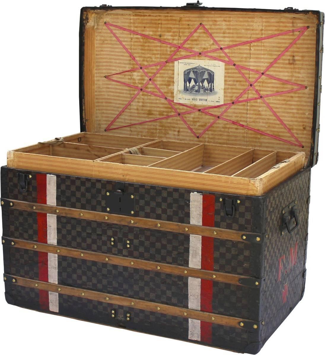 louis vuitton damier trunk