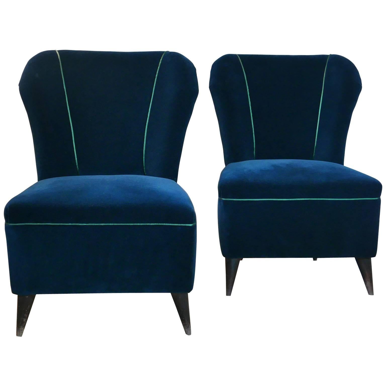 Pair of Enchanting Midcentury Armchairs  by ISA  in Green Velvet,  Italy 1950s