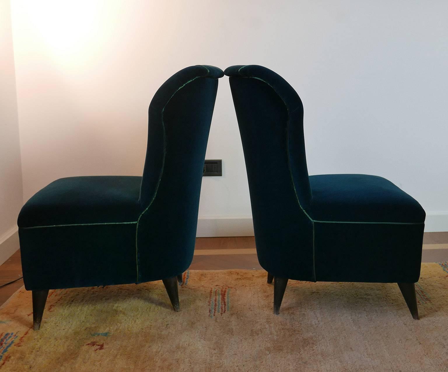 Mid-Century Modern Pair of Enchanting Midcentury Armchairs  by ISA  in Green Velvet,  Italy 1950s