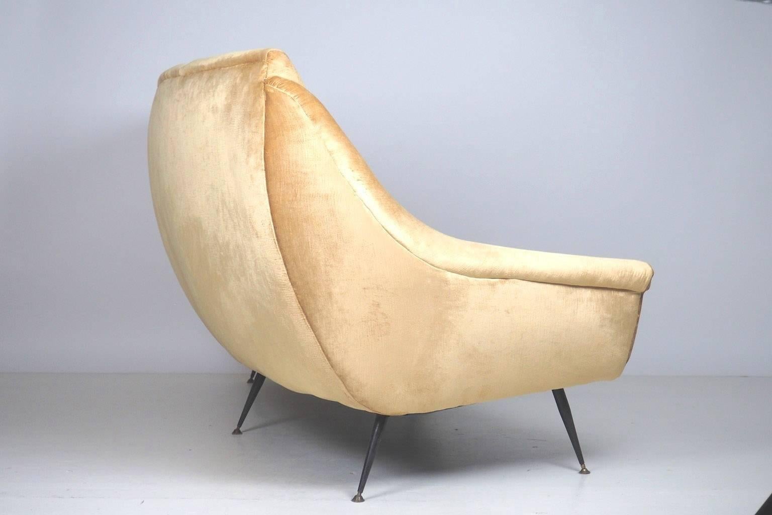 Mid-Century Modern Italian  Curved Sofa by Federico Munari, circa 1950