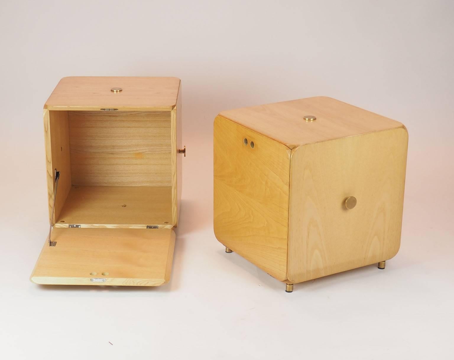 Italian Pair of  wood 'Cube' Cabinet  Nightstands Produced  in Italy by Maisa in  1969