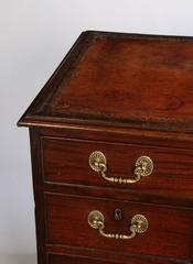 Georgian Mahogany Kneehole Desk