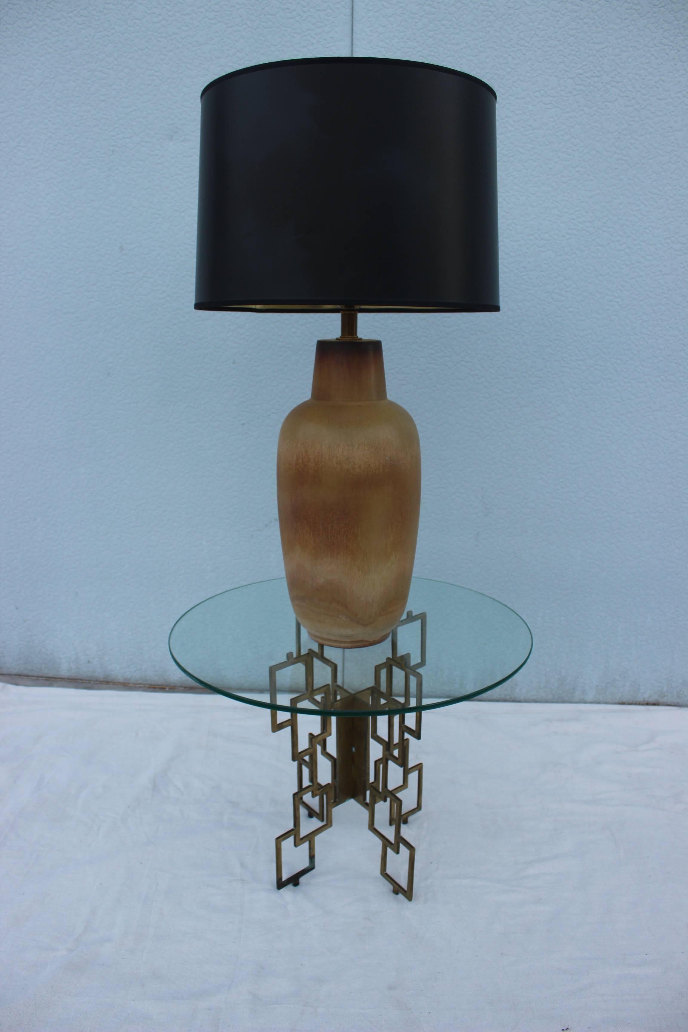 1960s modern design technics ceramic table lamp.

Shade for photography only.

Height to light socket 23''.
Body height 19''.