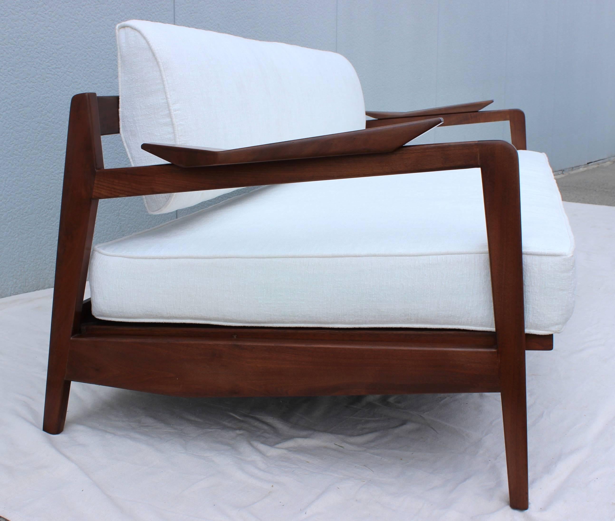American 1960s Jens Risom Solid Walnut Daybed