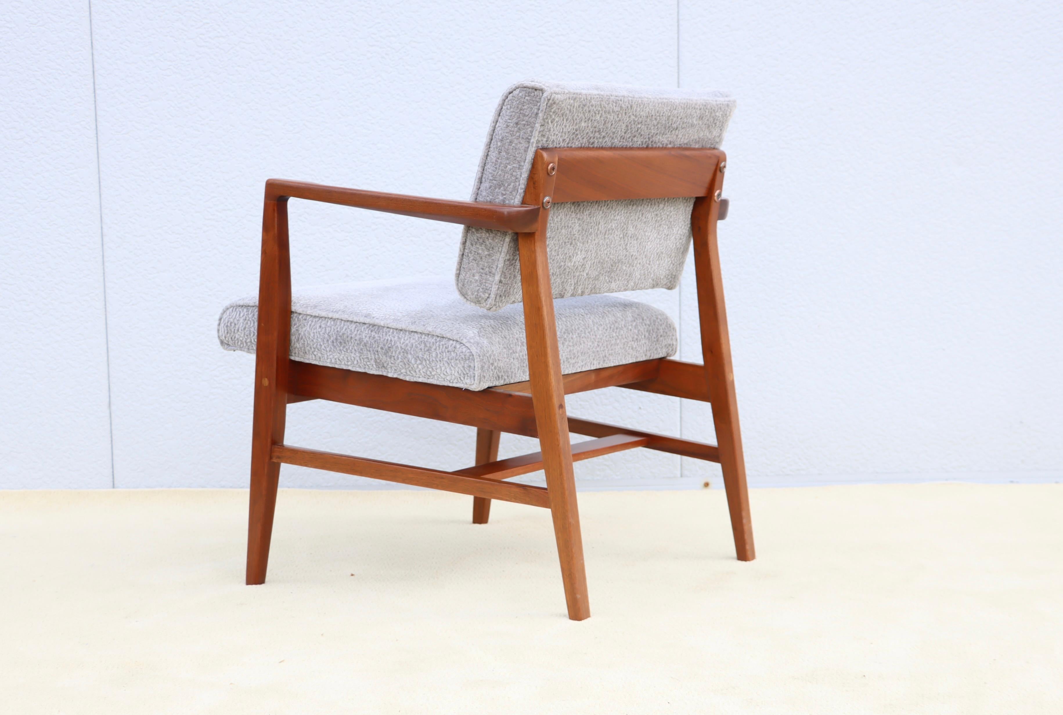 1960er Jens Risom Nussbaum Schreibtischstuhl im Angebot 5