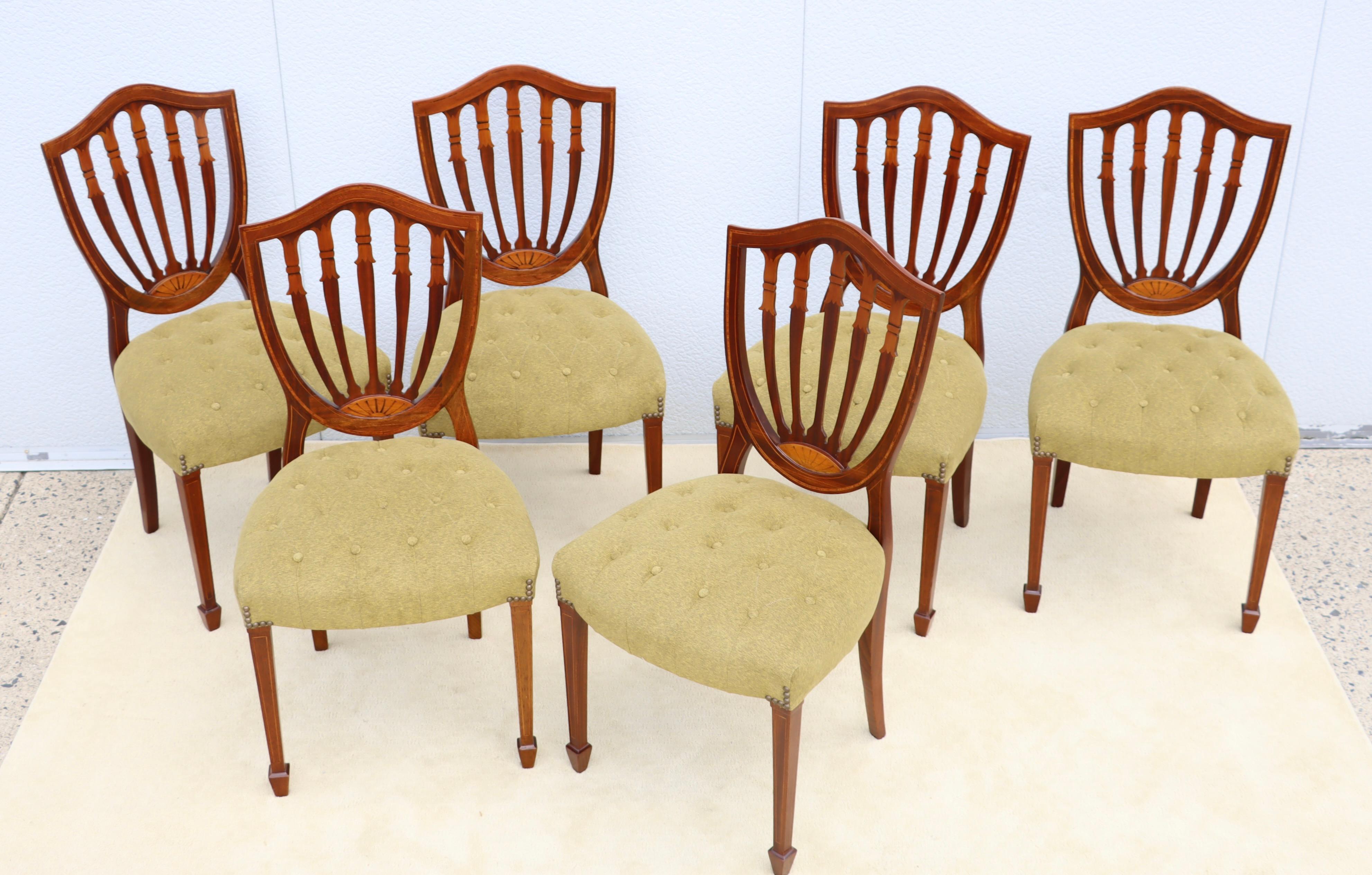 Chaises de salle à manger en acajou italien à dossier en coquille des années 1950, ensemble de 6 chaises Bon état - En vente à New York, NY