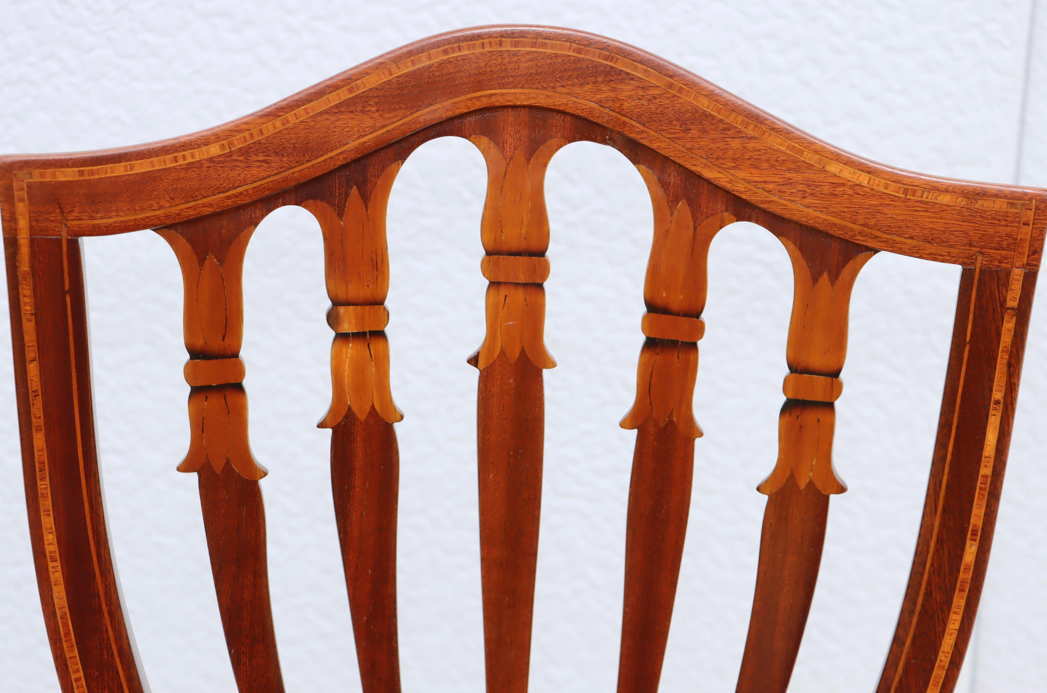Chaises de salle à manger en acajou italien à dossier en coquille des années 1950, ensemble de 6 chaises en vente 5