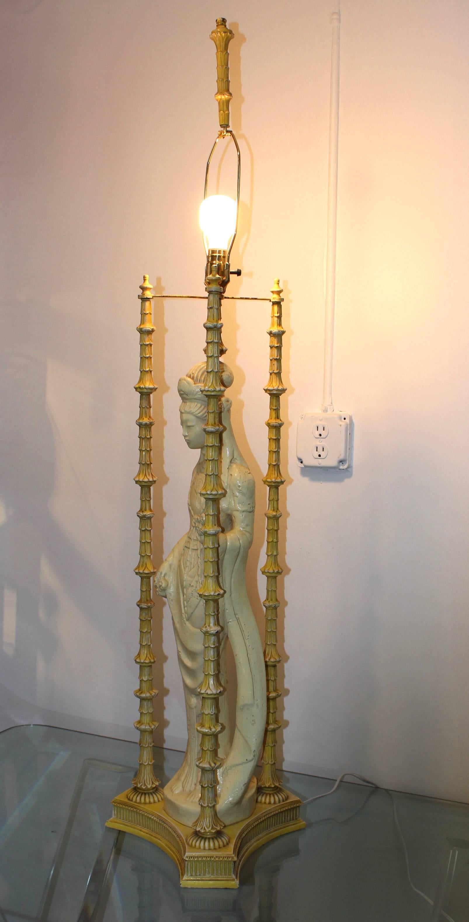 1950s Quan Yin Table Lamp In Good Condition In New York, NY