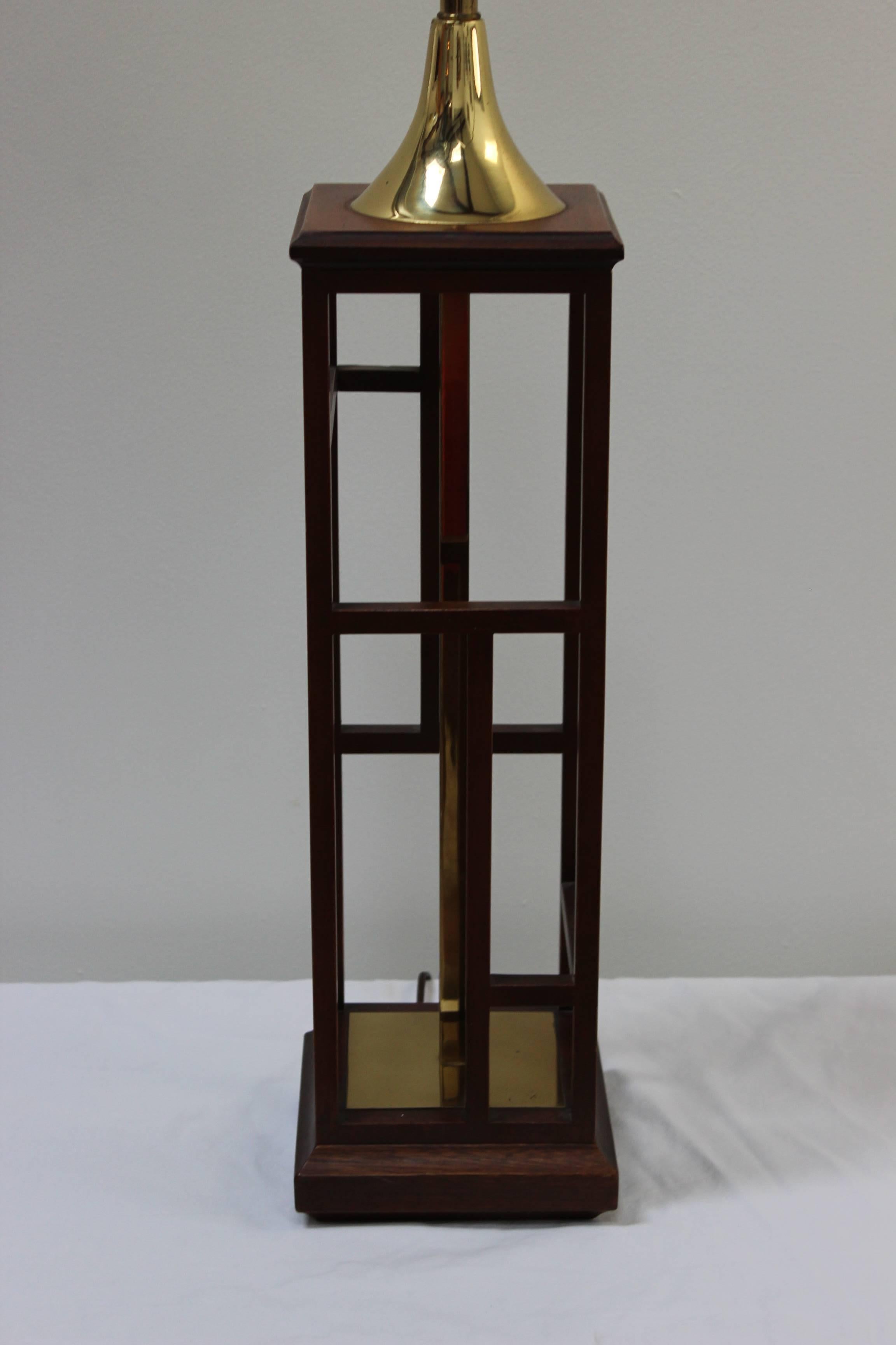 1960s Architectural Brass and Walnut Table Lamp In Good Condition In New York, NY