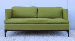1960s Modern The John Stuart Walnut Settee (canapé en noyer)