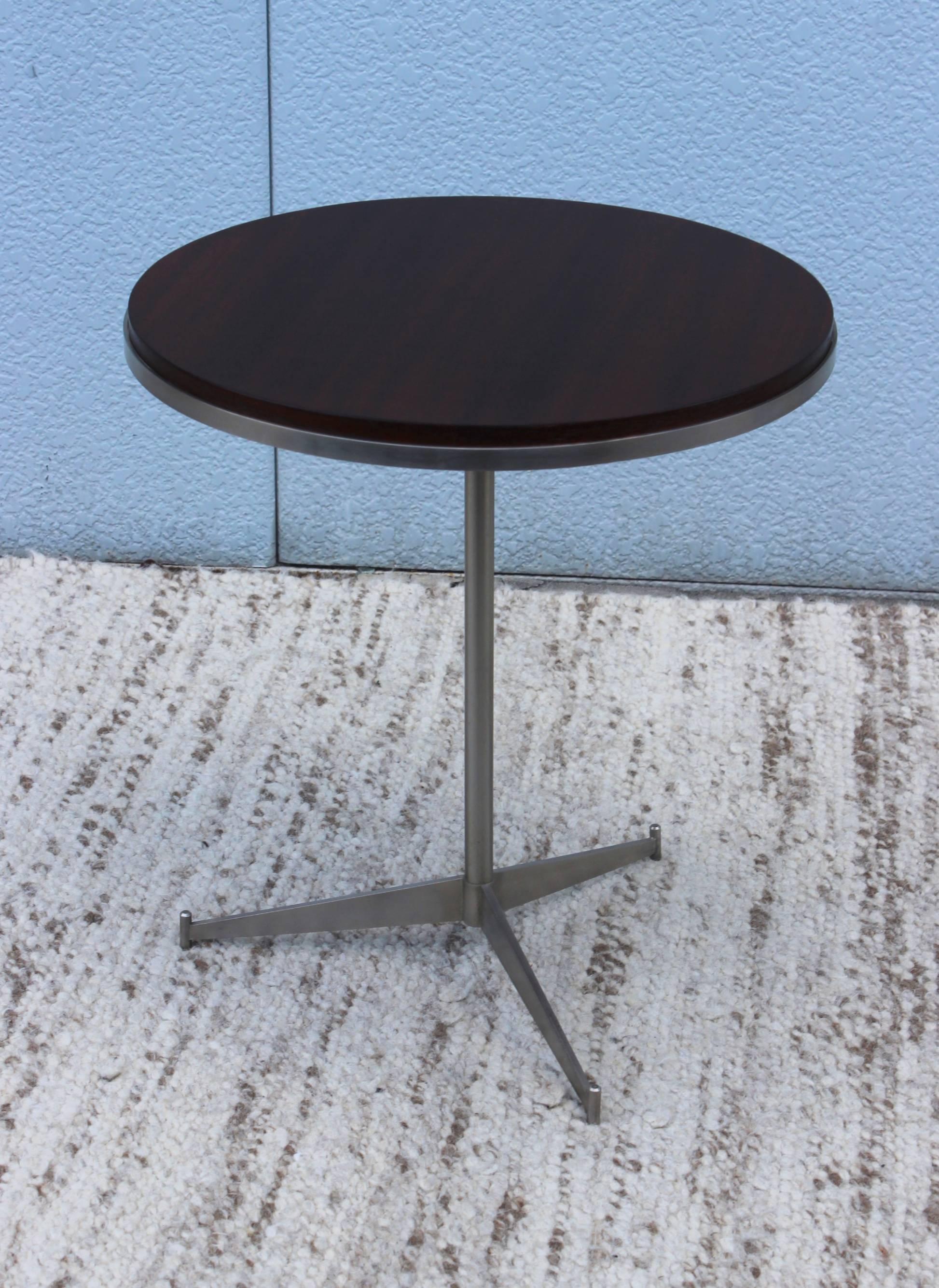 Paul McCobb Style Tripod Side Table In Excellent Condition In New York, NY