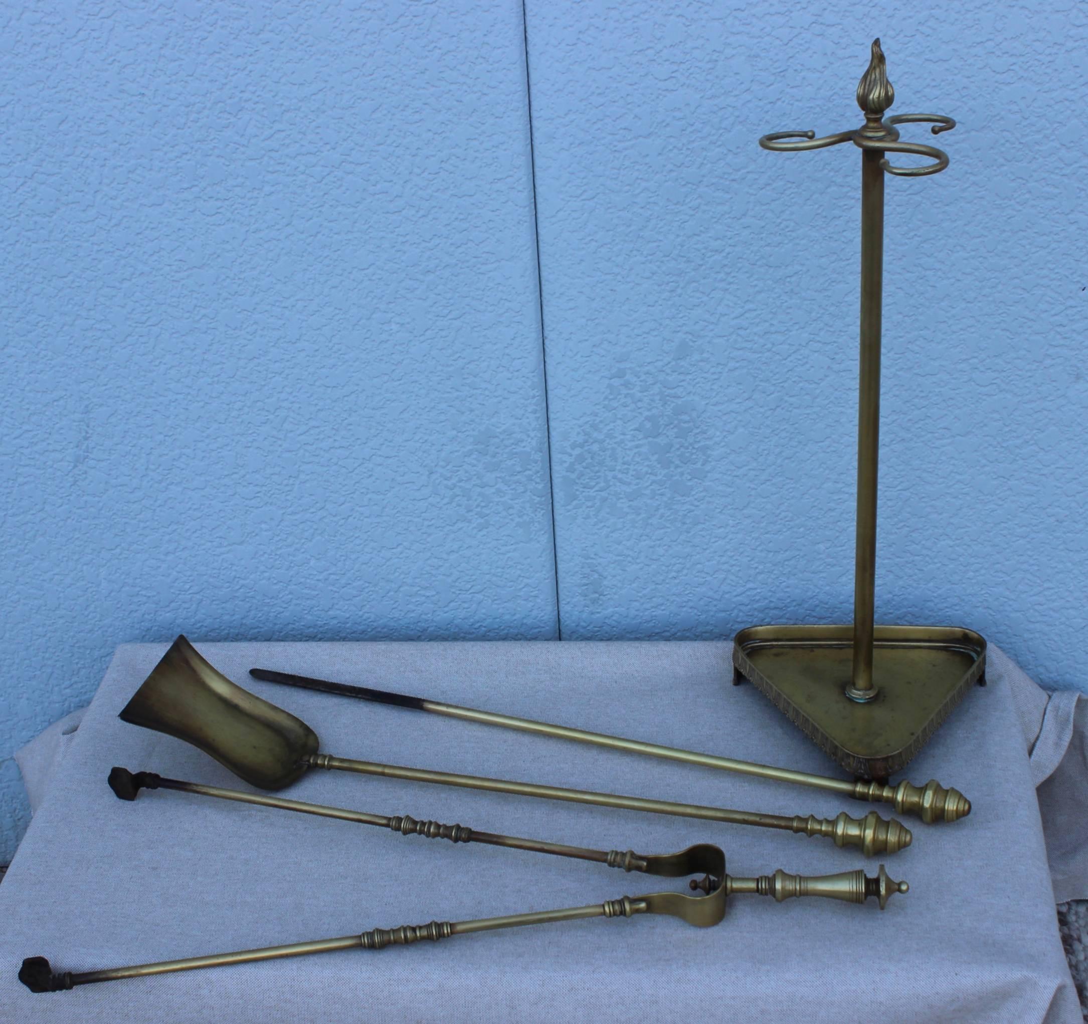 1950s English Brass Fireplace Tools In Good Condition In New York, NY