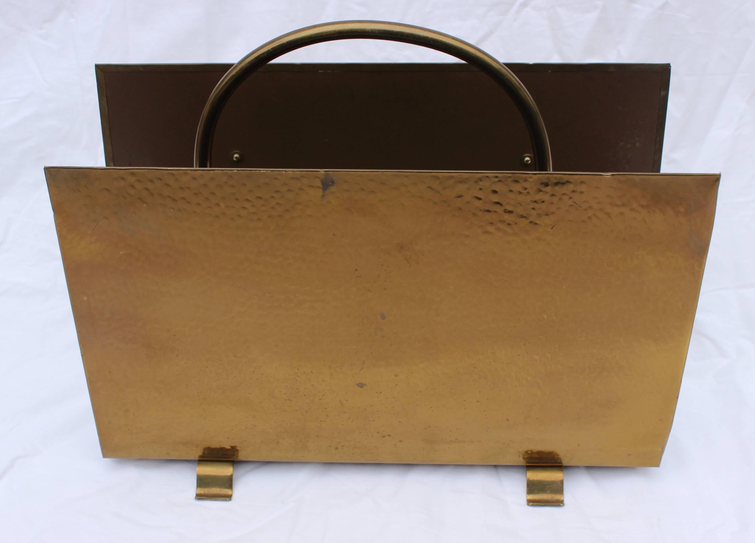 English Brass Magazine Holder by Peerage  For Sale 3