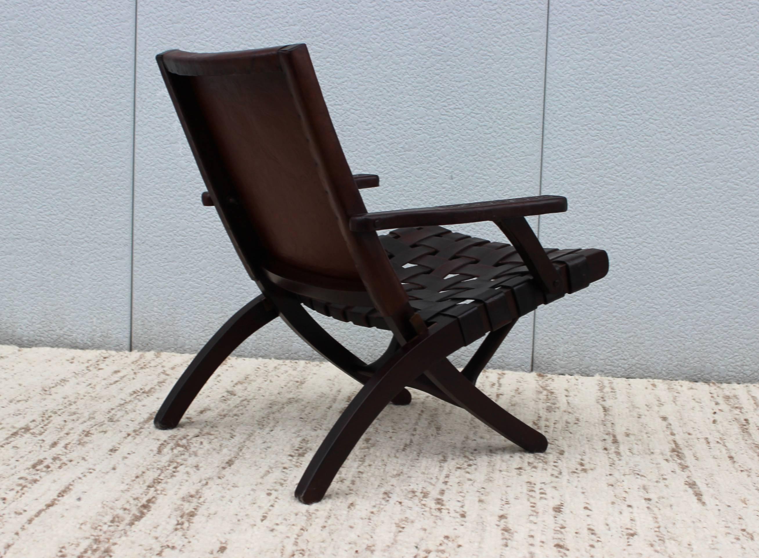 1940s Spanish Leather Folding Lounge Chair In Good Condition In New York, NY