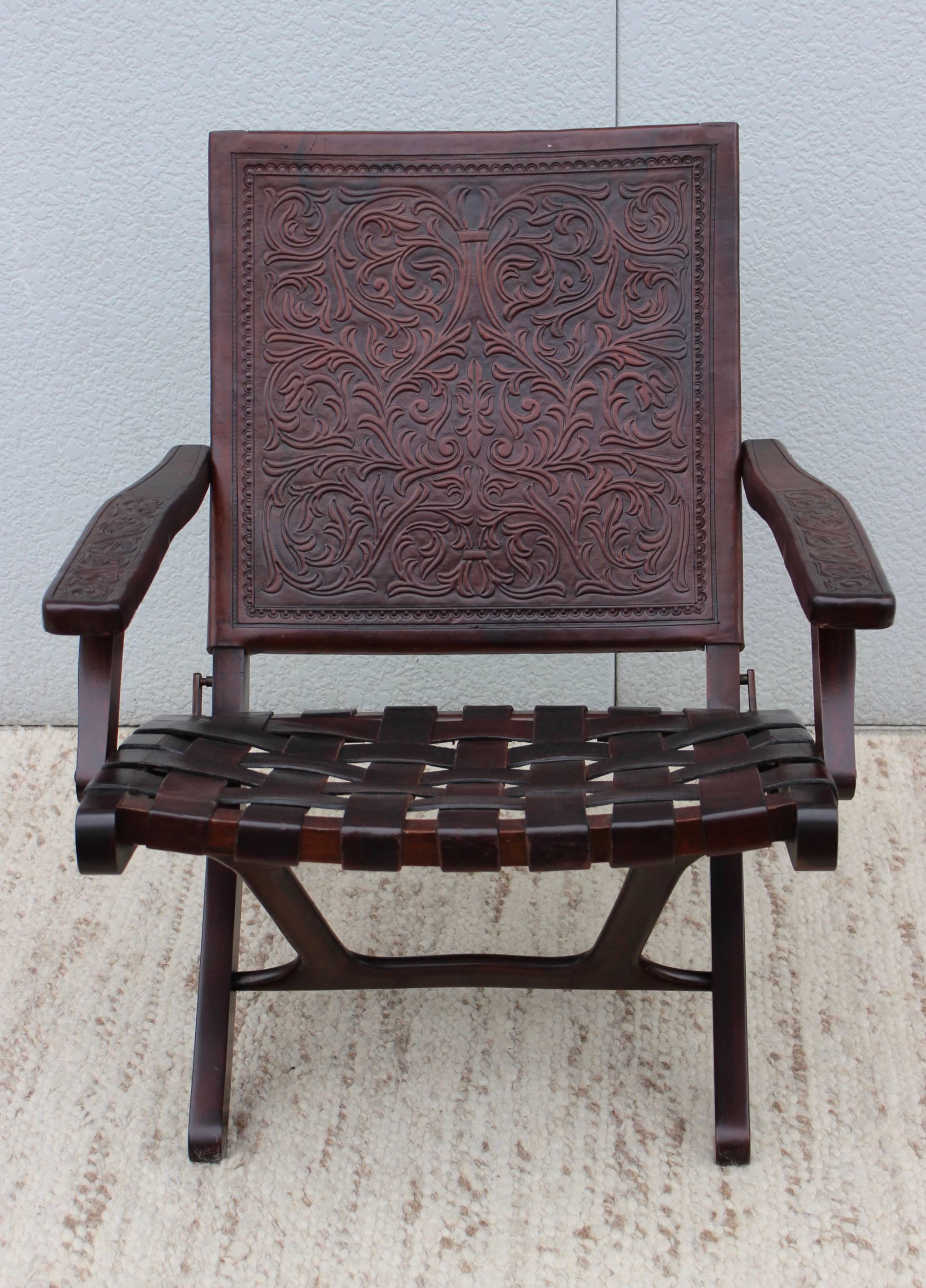 20th Century 1940s Spanish Leather Folding Lounge Chair