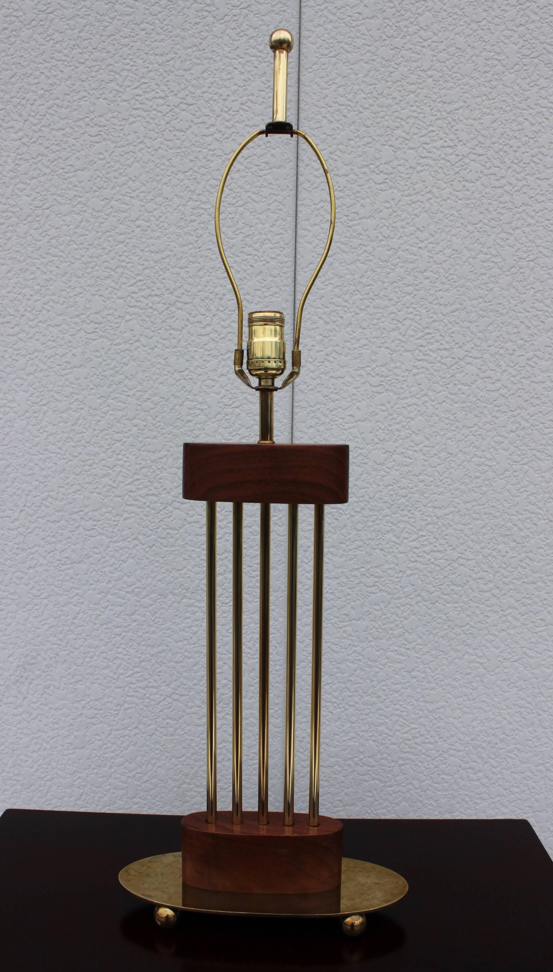 1960s, Modern Brass and Walnut Italian Table Lamps 1