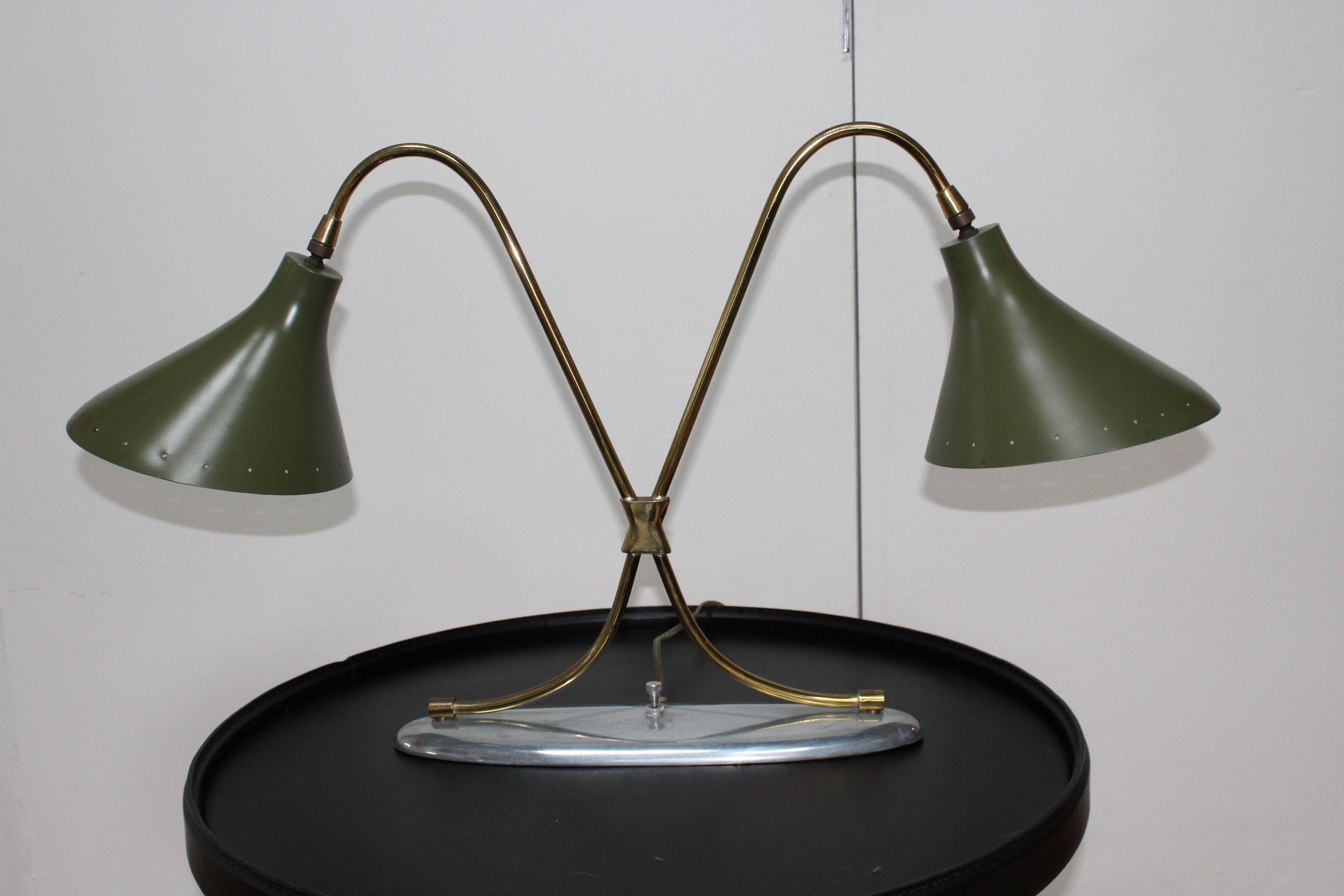 Stunning 1950s double shade brass and chrome table lamp by Laurel, in vintage original condition.