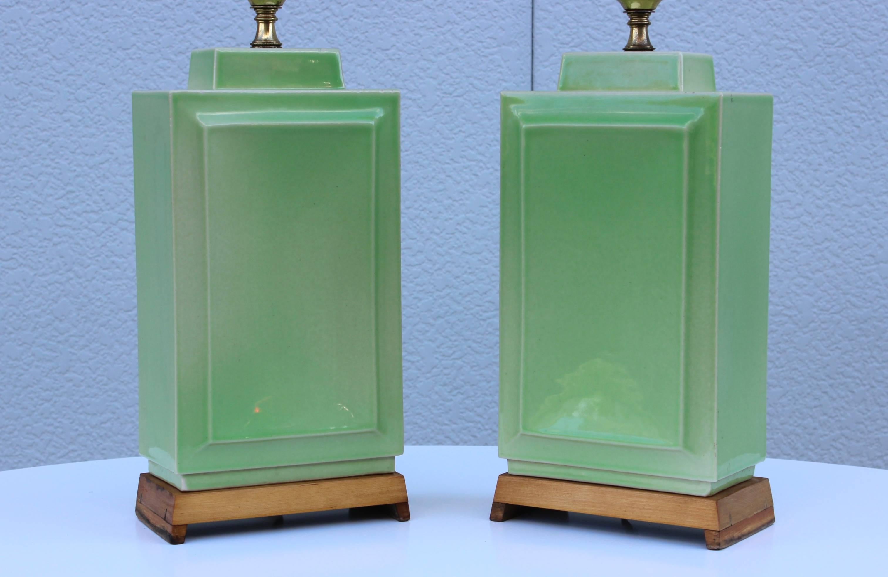 1940s Ceramic Table Lamps By Lightolier In Good Condition In New York, NY