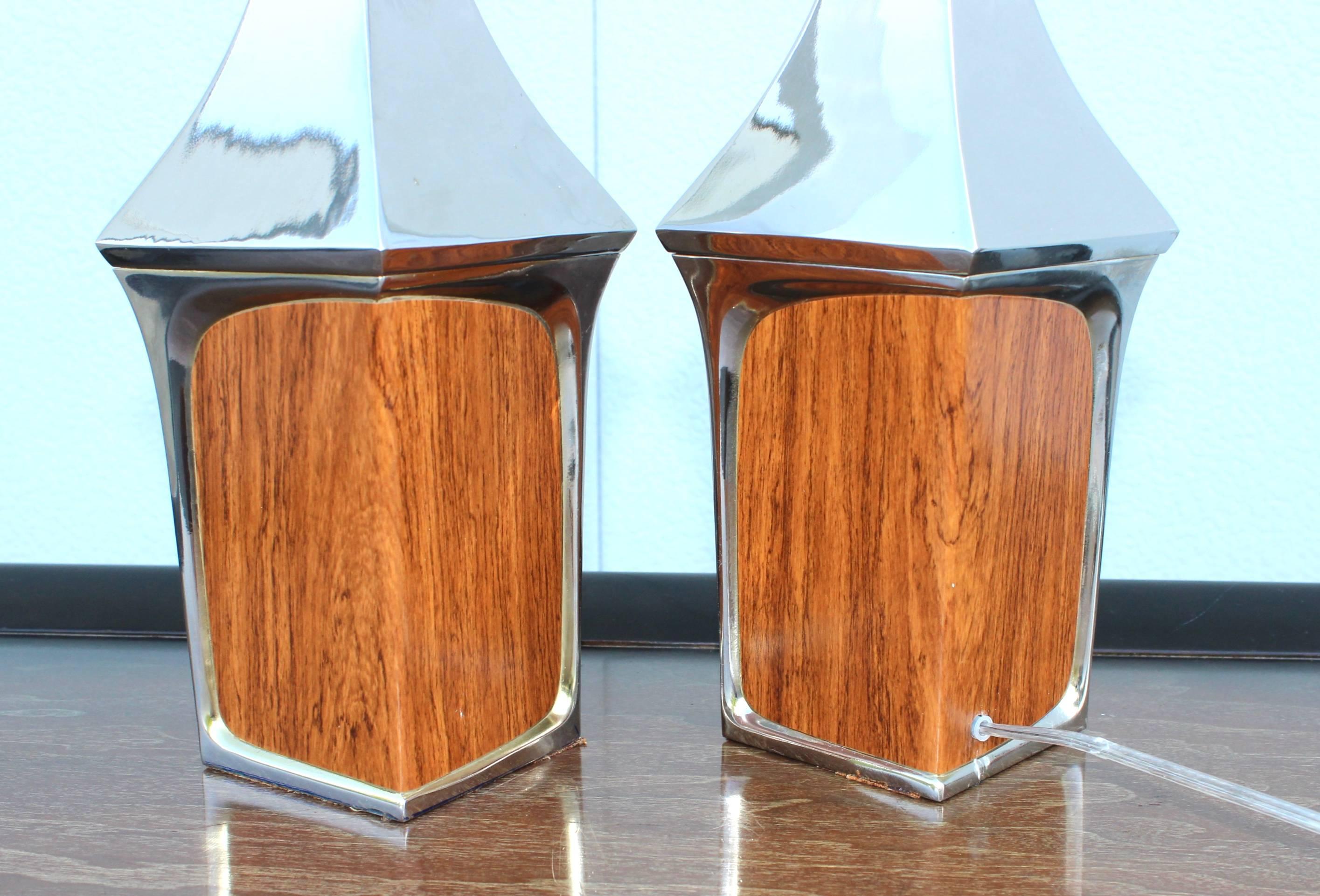 Mid-Century Modern Table Lamps by Laurel 3