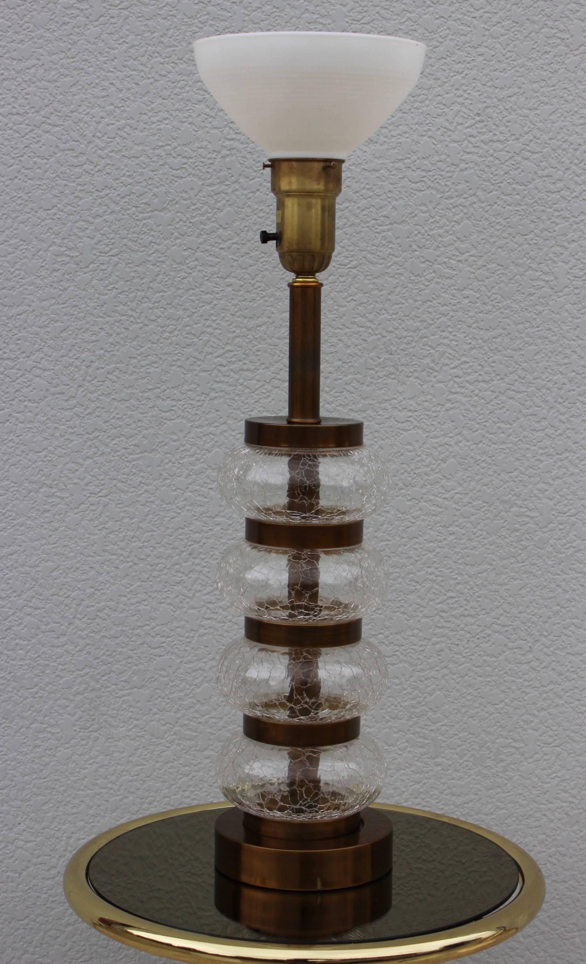 Mid-Century Modern Paul Hansen lampe de bureau en verre craquelé en vente