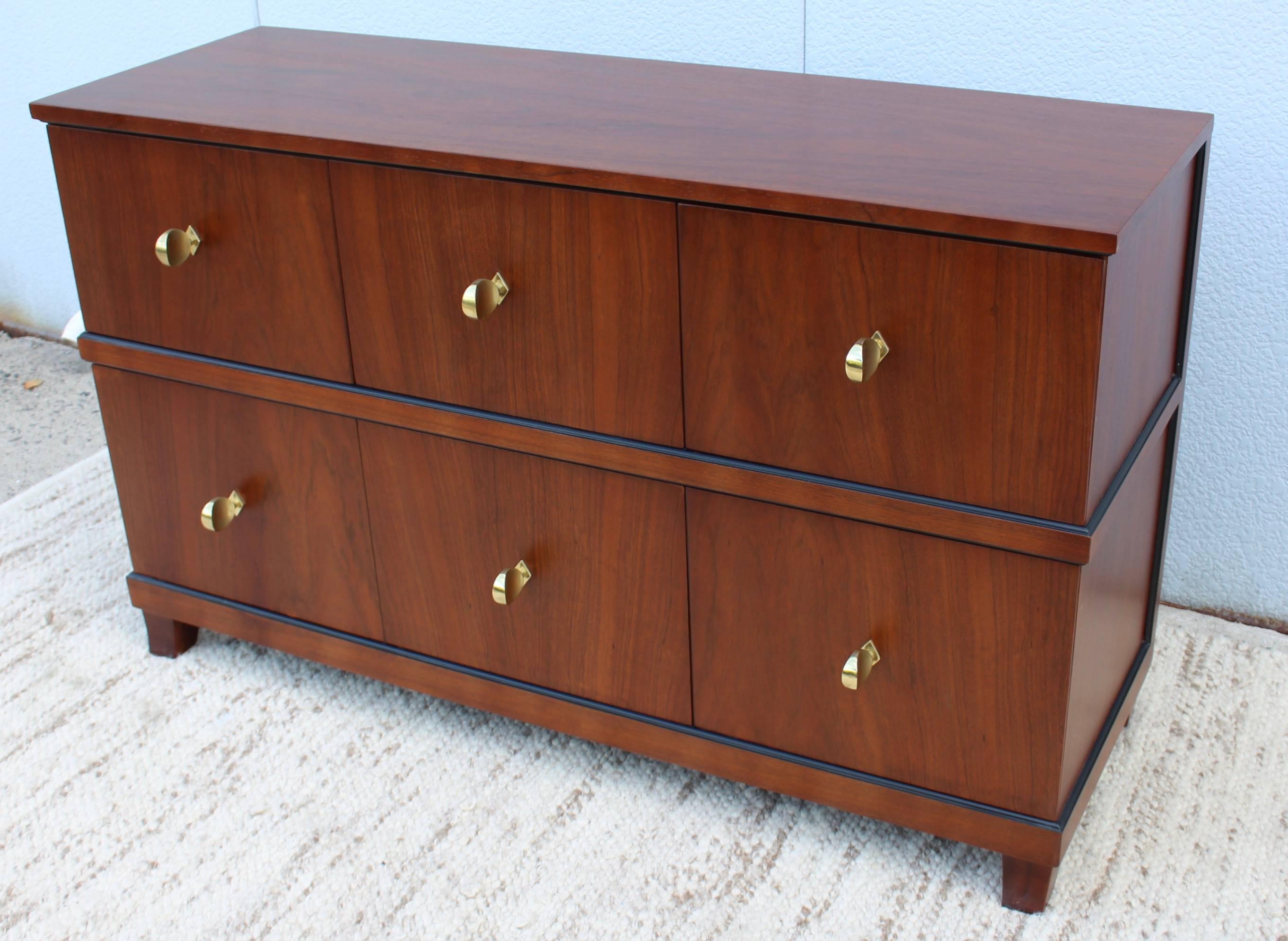 Gilbert Rohde For Herman MIller Paldao  Wood Dresser In Good Condition In New York, NY