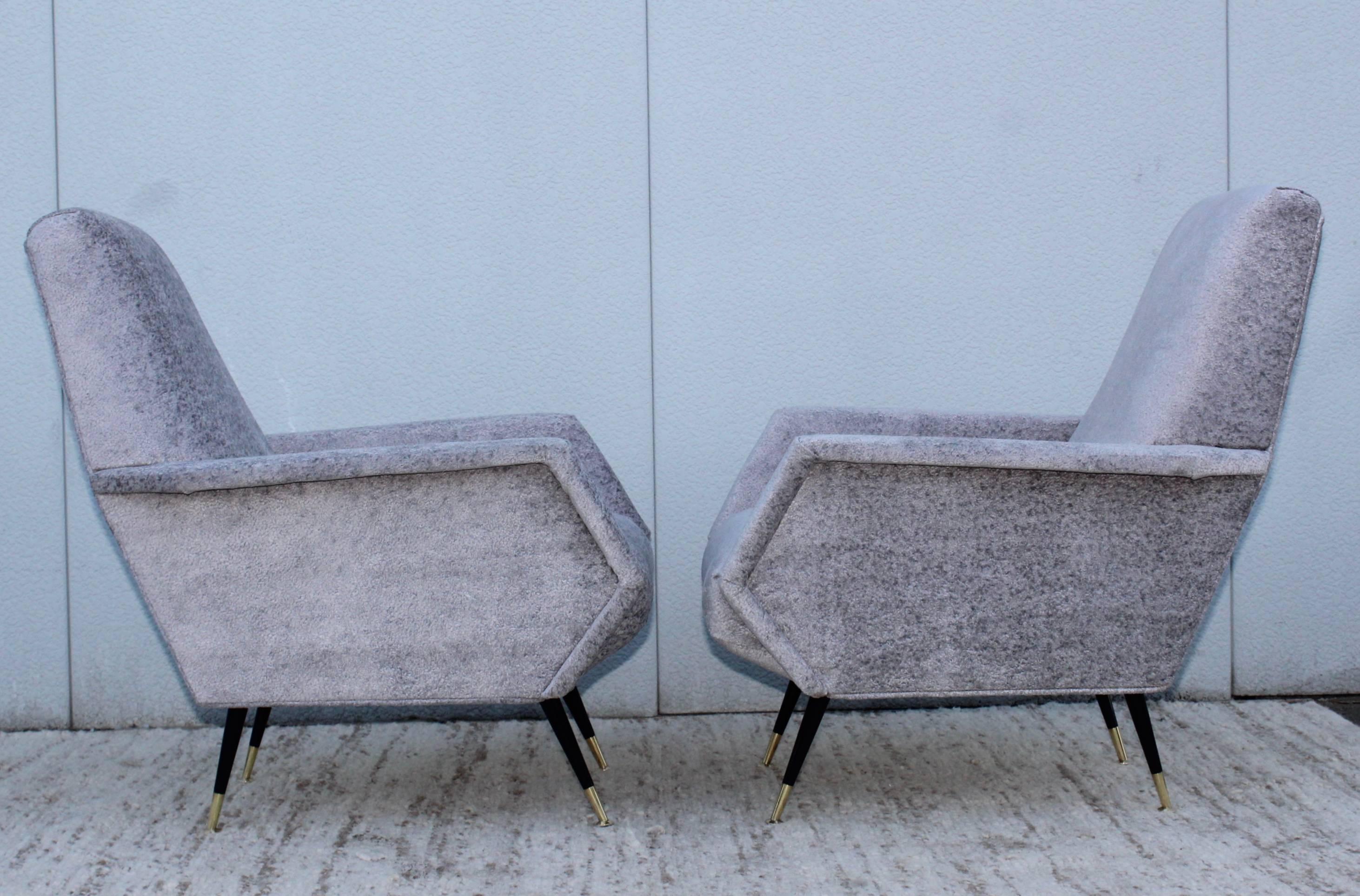 Mid-Century Modern Italian Lounge Chairs In Excellent Condition In New York, NY