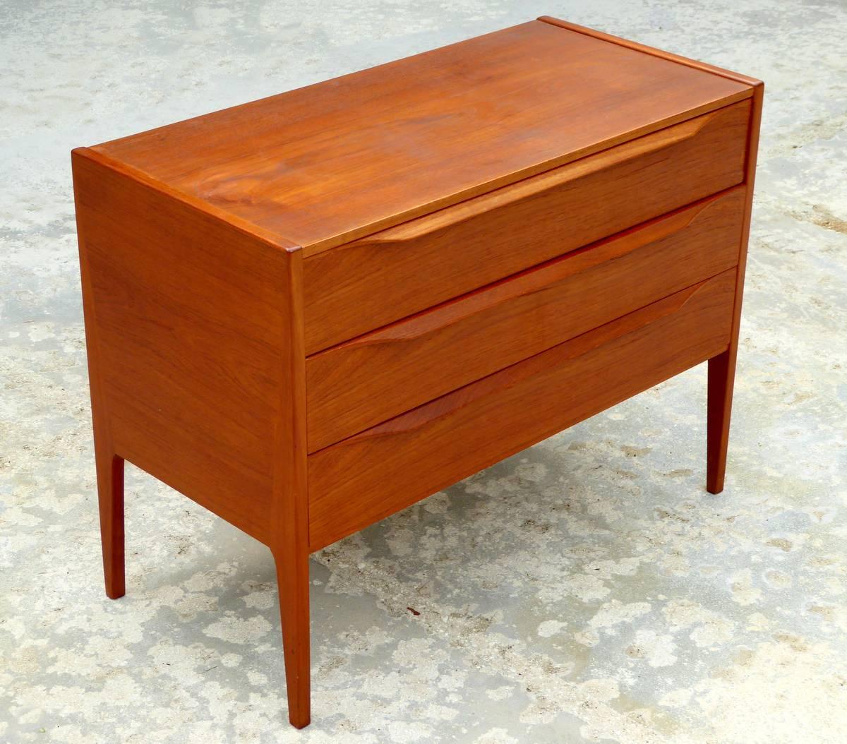 Mid-Century Modern Small Teak Chest of Drawers by Aksel Kjersgaard For Sale