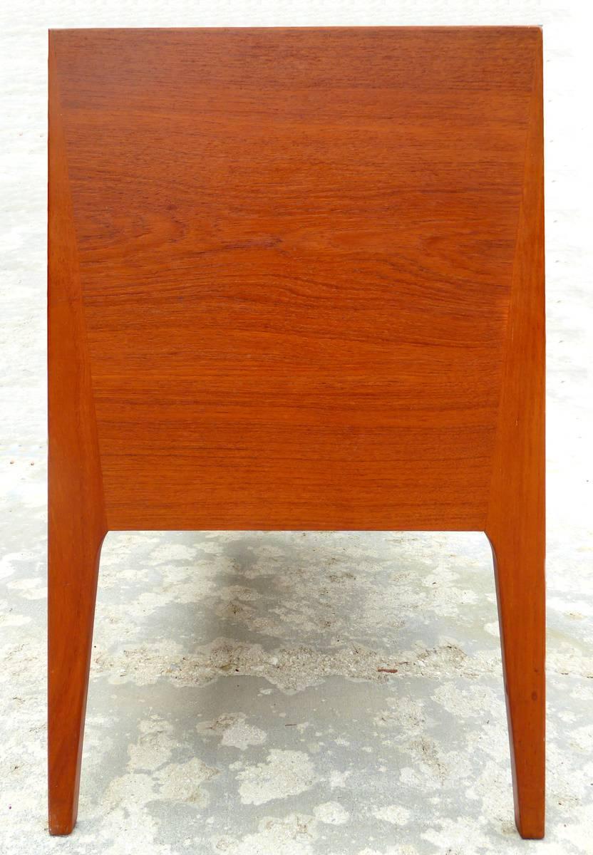 Small Teak Chest of Drawers by Aksel Kjersgaard In Good Condition For Sale In Palm Beach Gardens, FL