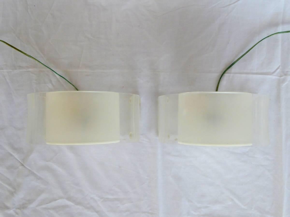 Pair of Lucite Demilune Table Lamps For Sale 1