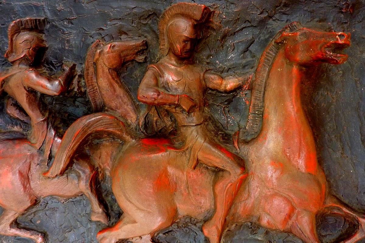 A three-dimensional wall sculpture in high relief of Roman warriors on charging horses by Finesse Originals. Molded from an early version of fiberglass that allowed fine details and was often used to construct movie sets.

A few important notes