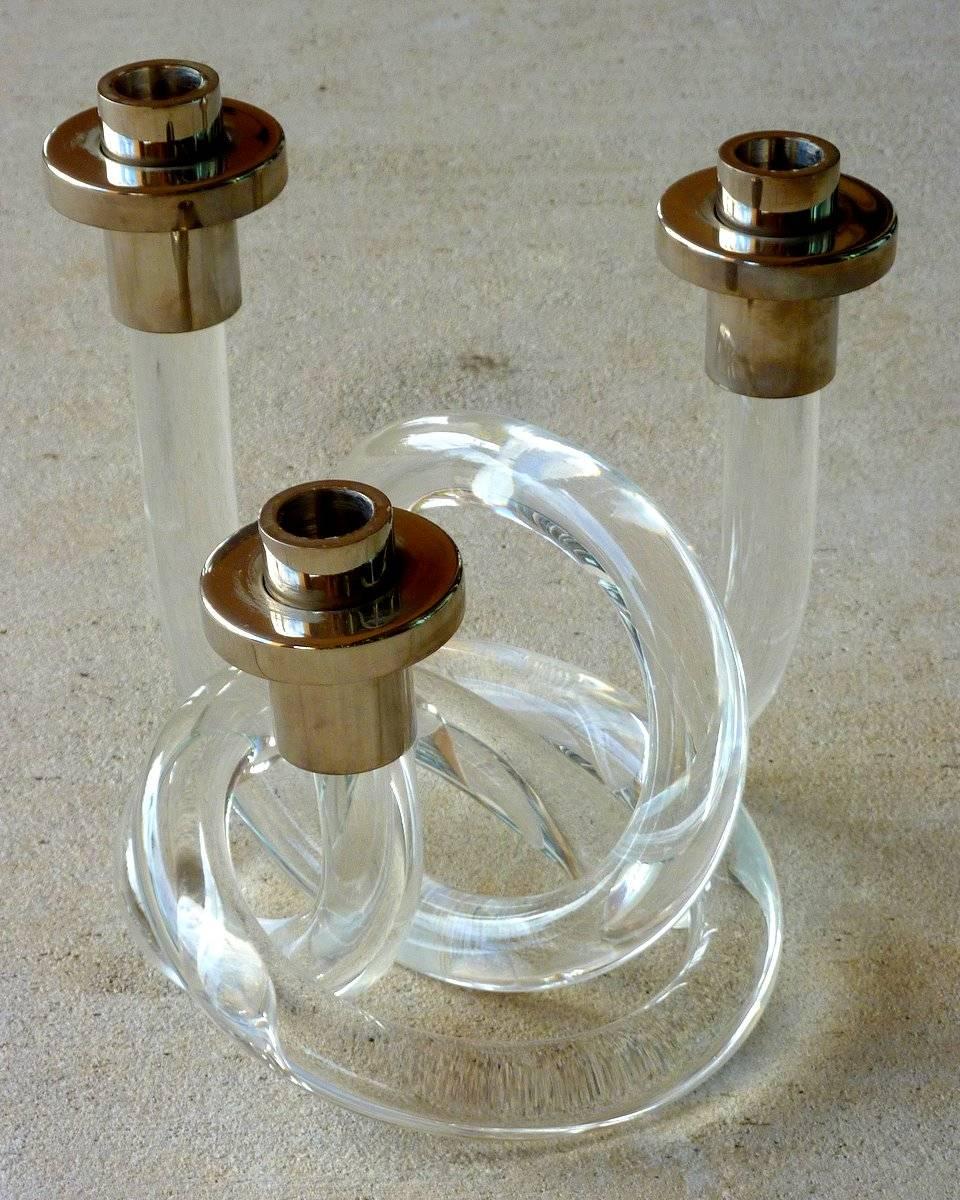 Lucite Pretzel Candelabra by Dorothy Thorpe In Good Condition For Sale In Palm Beach Gardens, FL