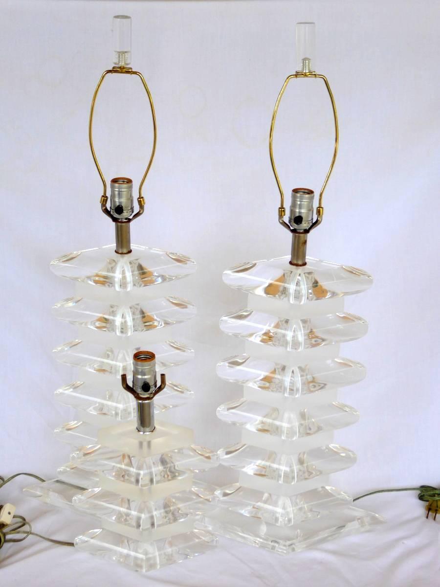 20th Century Pair of Lucite Diamond Lamps For Sale