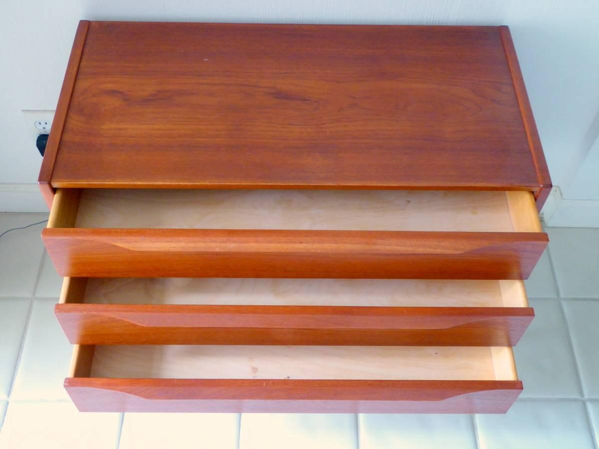 Small Teak Chest of Drawers by Aksel Kjersgaard For Sale 4