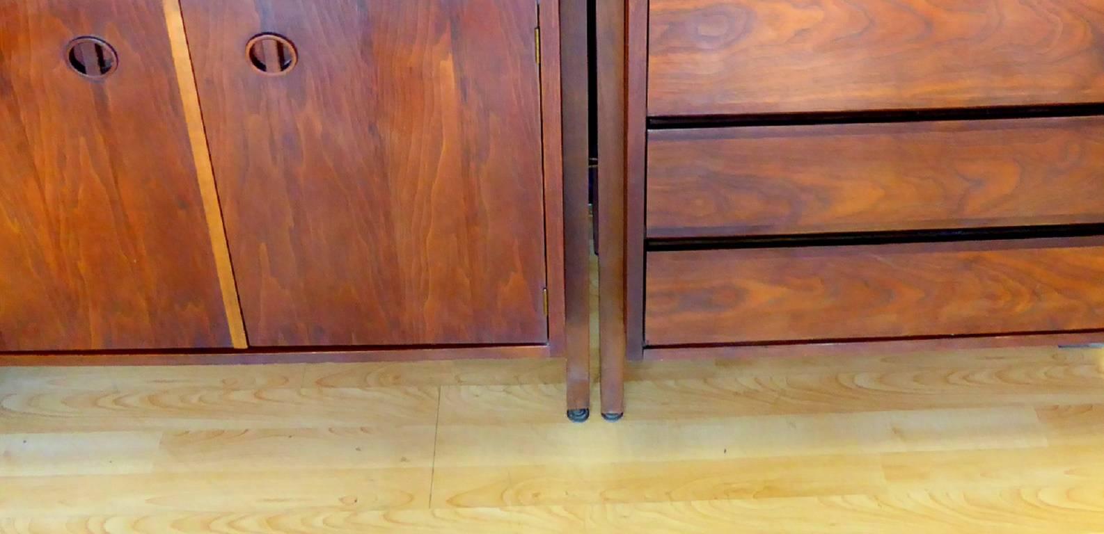Rare Stanley Wall Unit or Room Divider In Good Condition For Sale In Palm Beach Gardens, FL