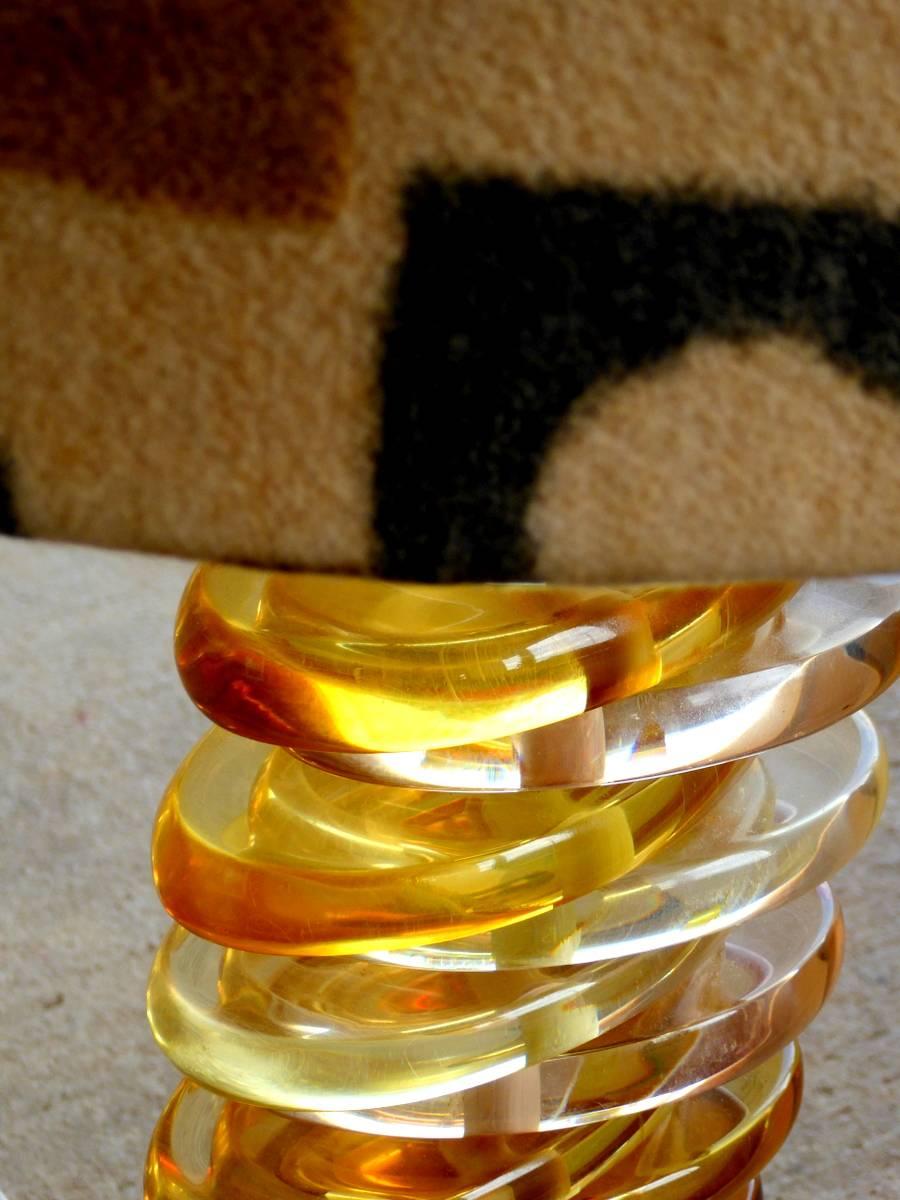 20th Century Stacked Oval Table Lamp in Tobacco Lucite For Sale