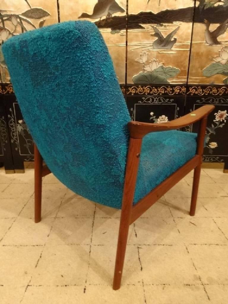 A rare lounge chair by Westnofa in shocking blue fabric and solid walnut arms. Made in Norway.

Dimensions are approximate.

A few important notes about all items available through this 1stdibs dealer:

1. We list all our items as being in 