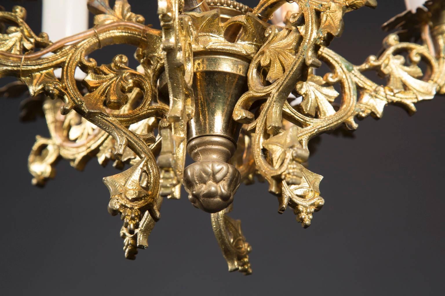 Small Louis XVI Bronze Chandelier, French 19th Century For Sale 2