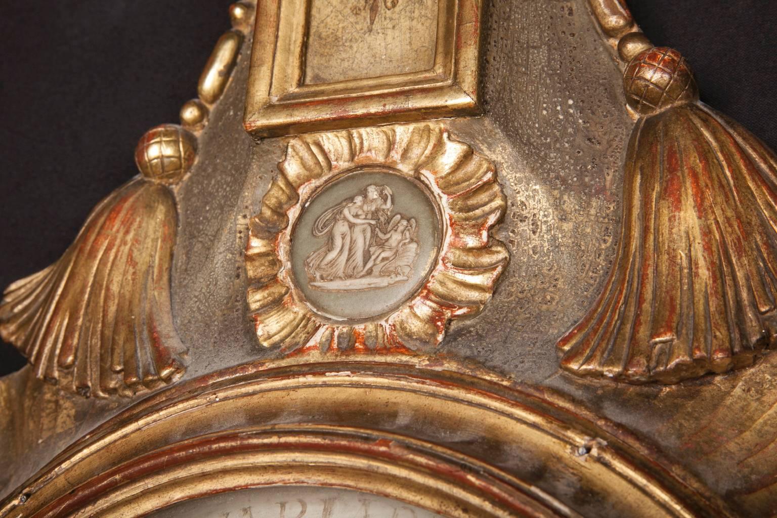 Français Baromètre français du 18ème siècle en feuilles d'or en vente