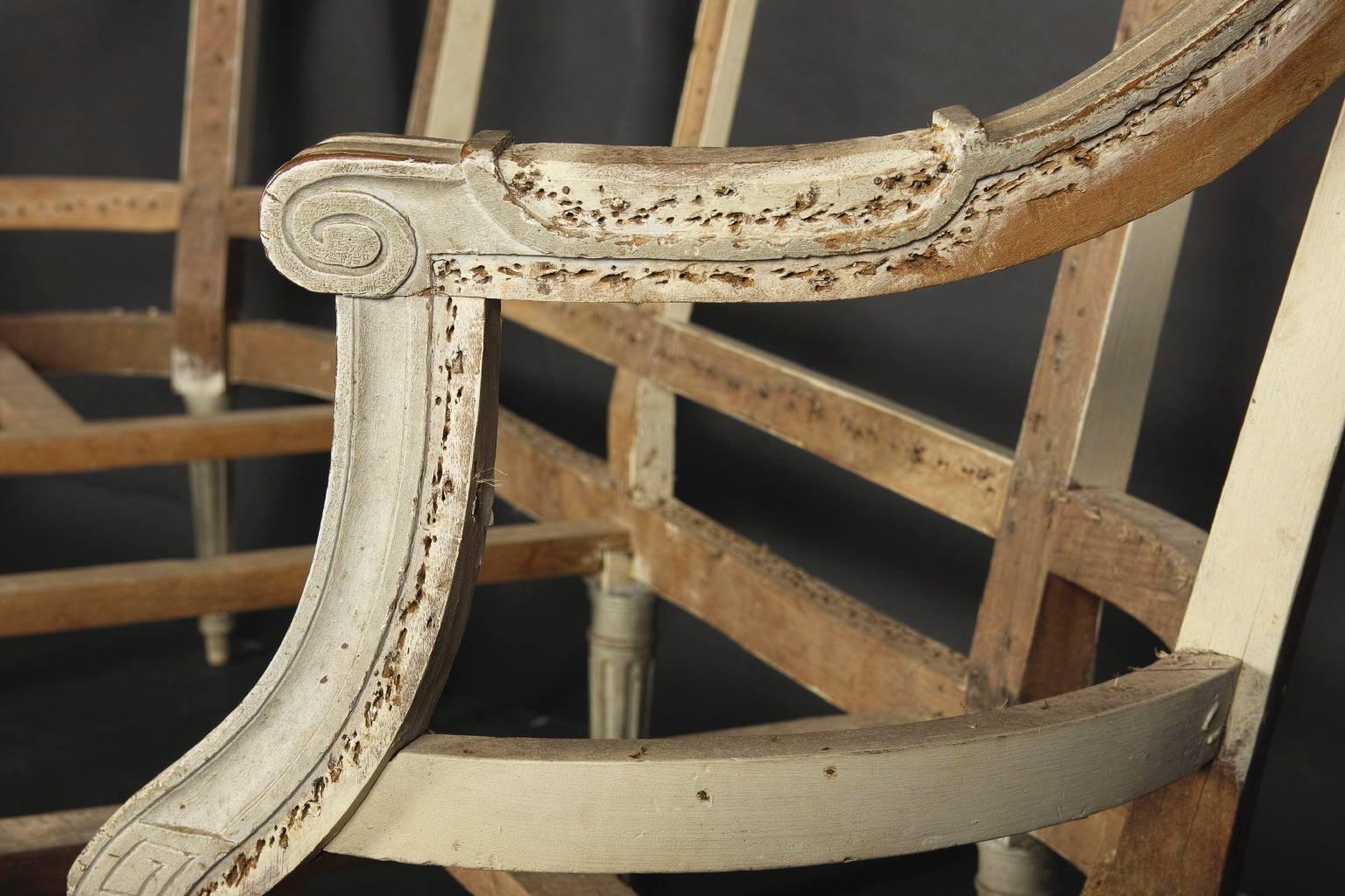 19th Century Carved and Painted Sofa Frame In Good Condition For Sale In New Orleans, LA