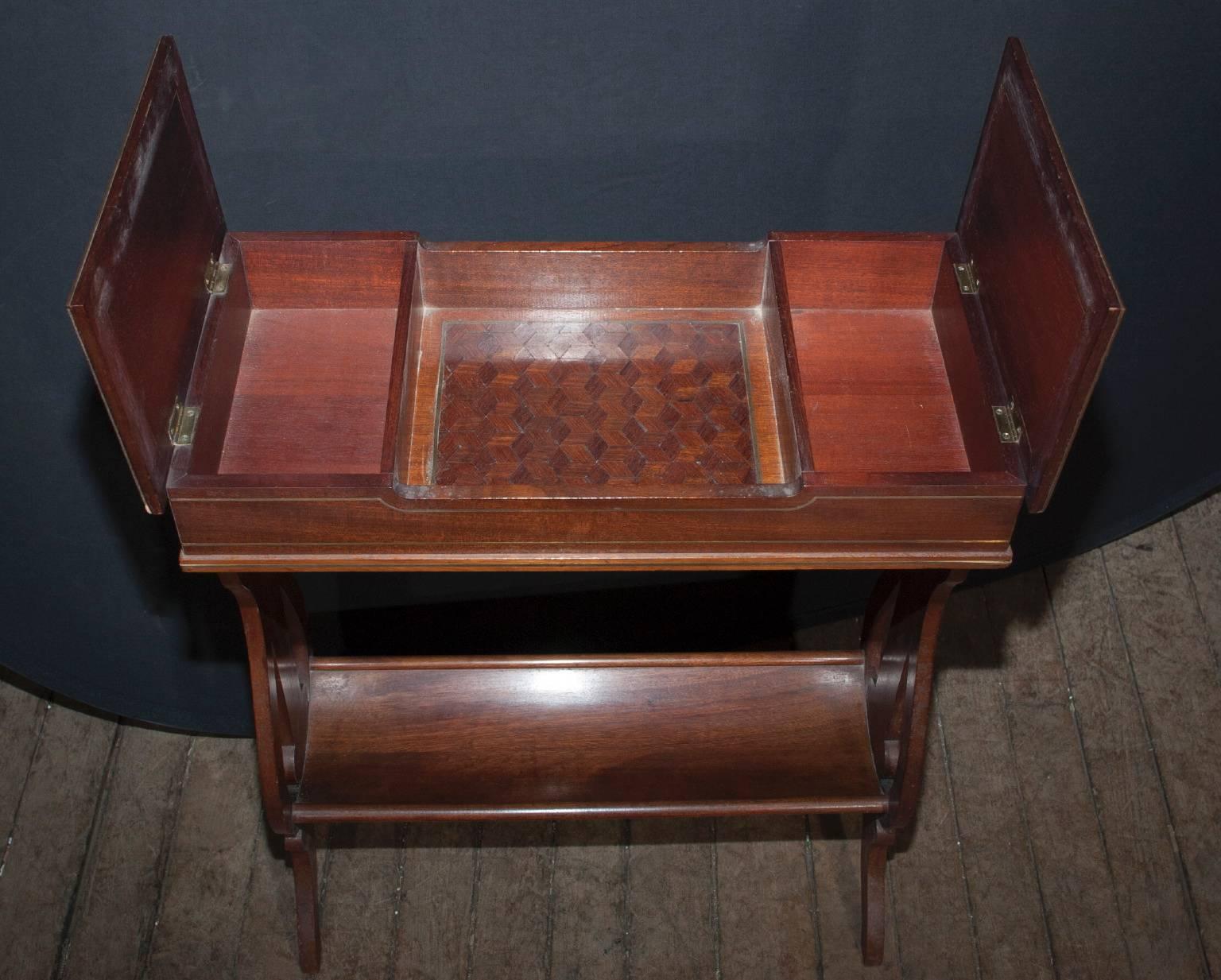 French 19th Century Restauration Walnut Lyre Work Table For Sale 2
