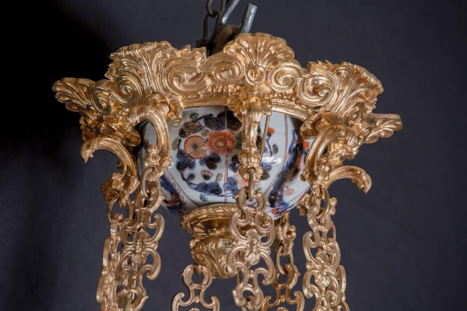Antique Bronze and Imari Porcelain Chandelier Covered in Gold 5