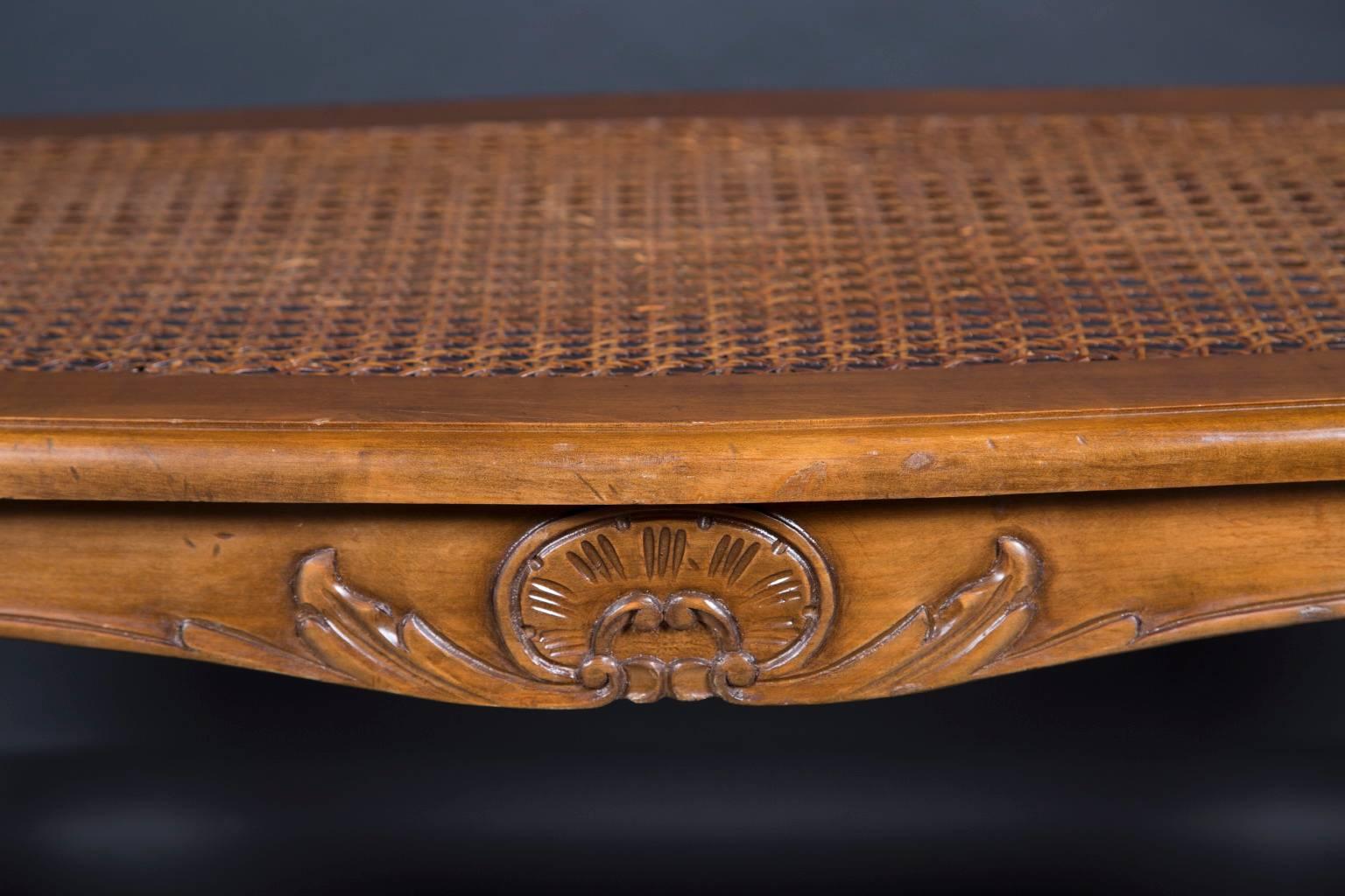 Louis XV Style Walnut Caned Bench, French Mid 20th Century  In Good Condition For Sale In New Orleans, LA