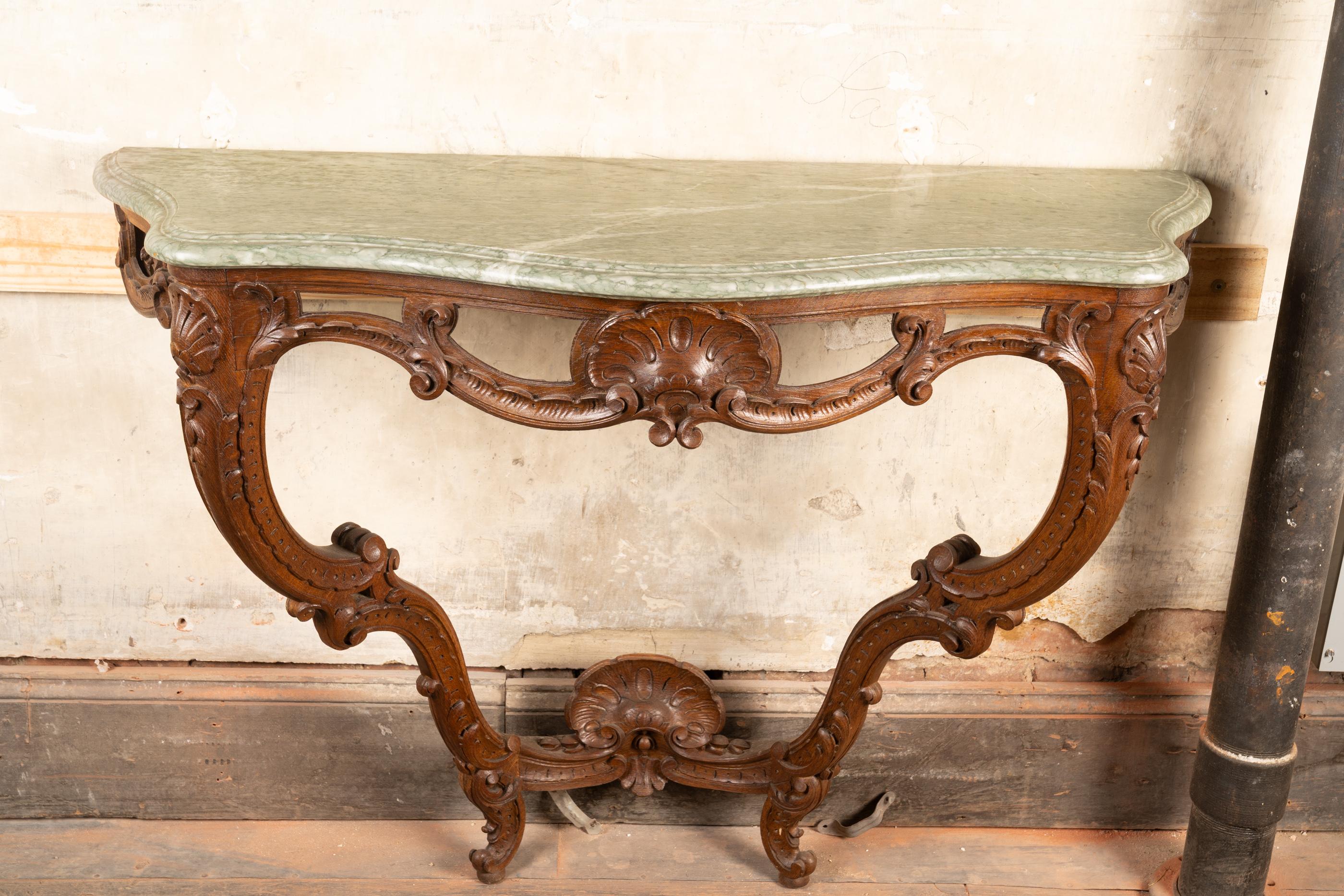 French 18th Century Louis XV Walnut and Marble Top Console In Good Condition For Sale In New Orleans, LA