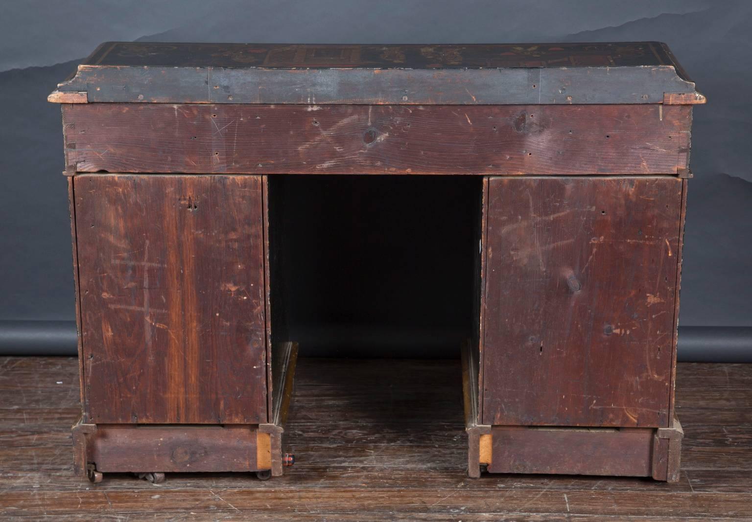 19th Century Chinoiserie Desk For Sale 2