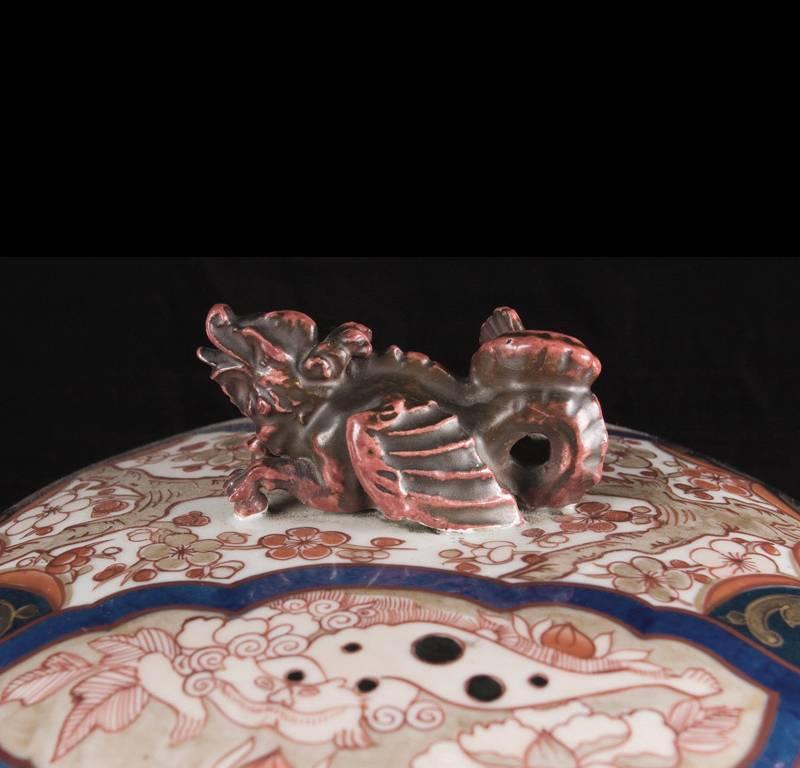 Pair of 19th Century Japanese Imari Vases with French Bronze Mounts For Sale 1