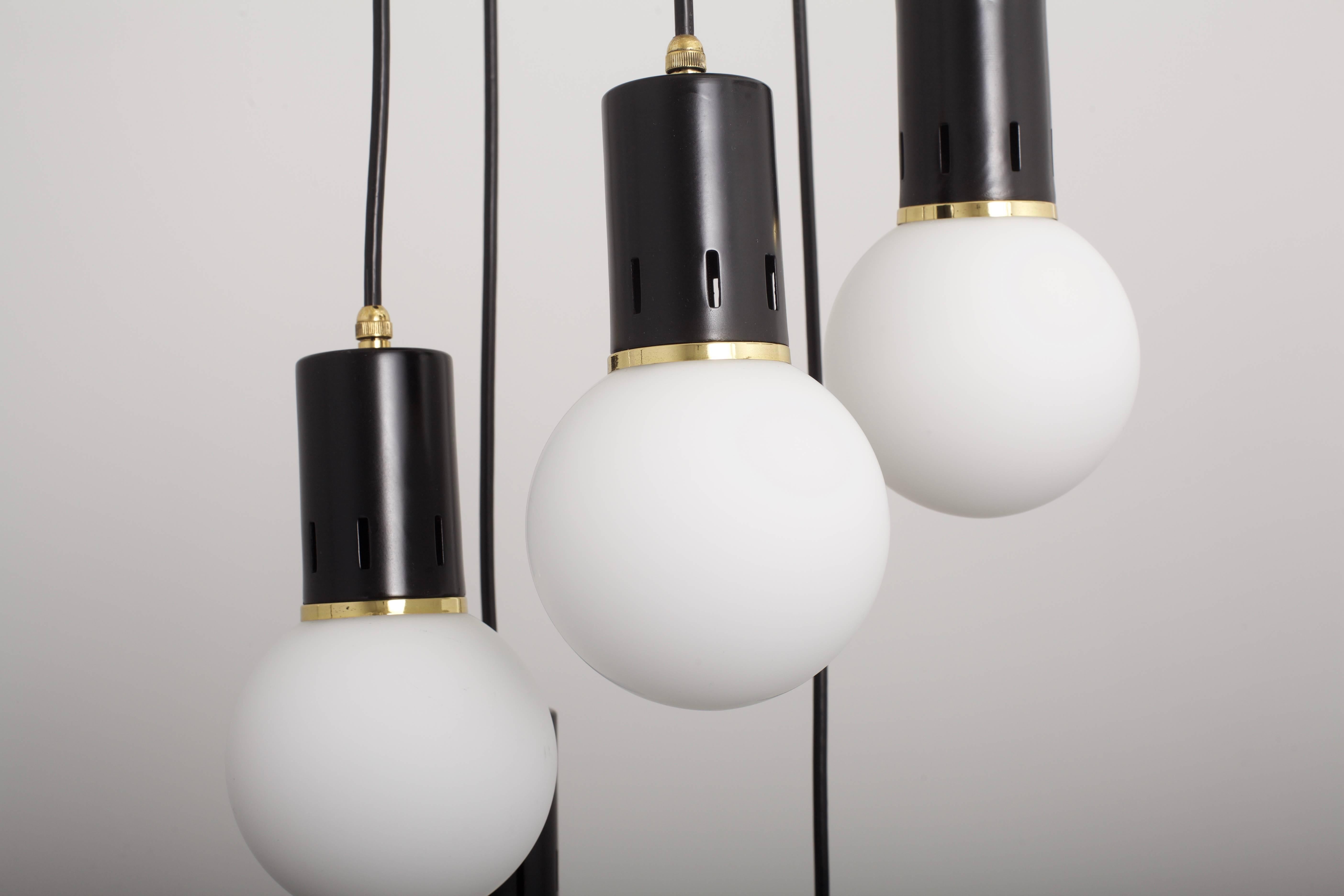 Mid-Century moderno Lampadario a cascata Stilnovo, Italia 1960s in vendita