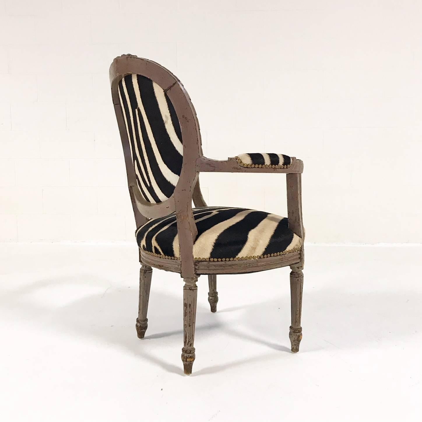 Vintage Louis XVI Armchair Reupholstered in Zebra Hide In Excellent Condition In SAINT LOUIS, MO