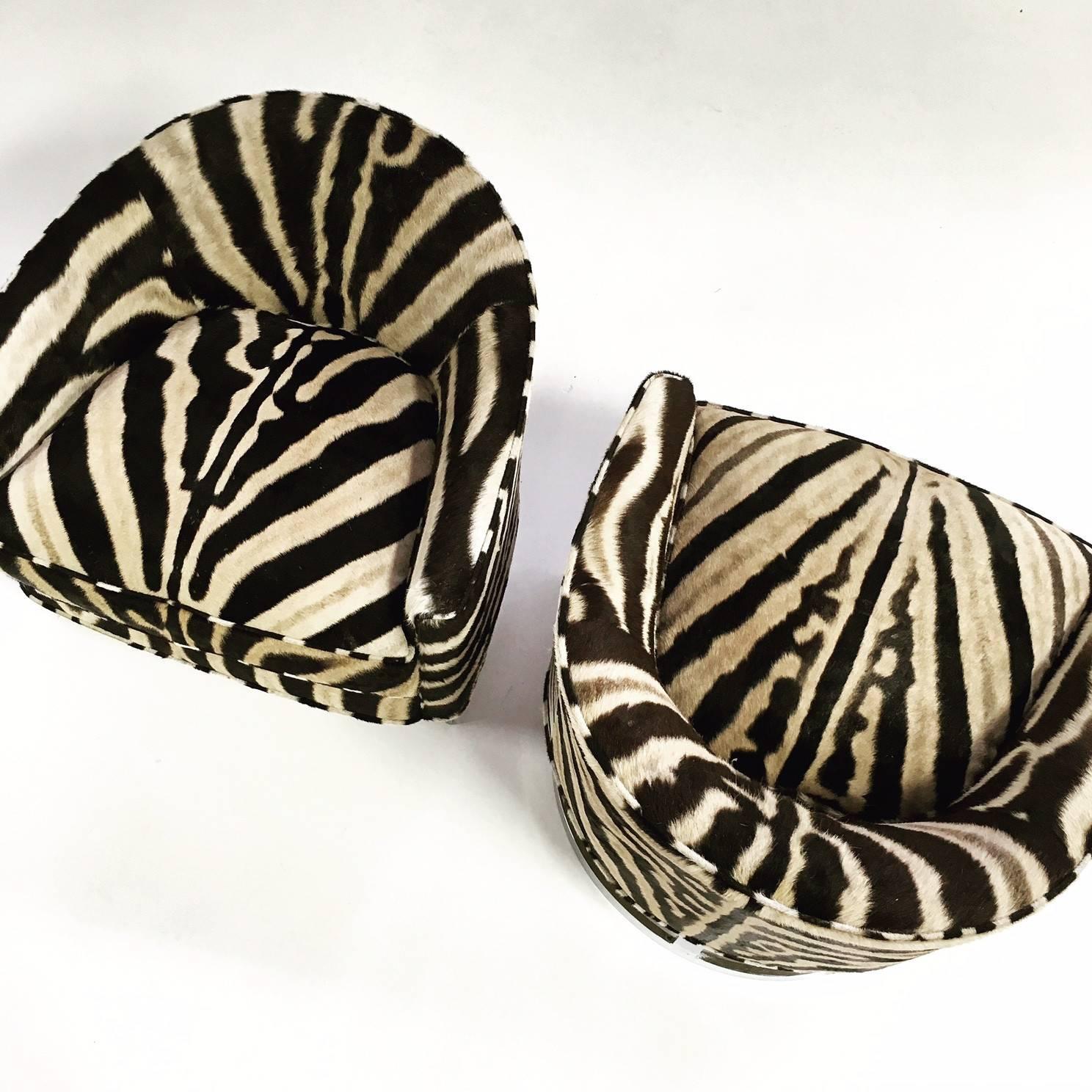 The Forsyth design team loves collecting pairs of Milo Baughman's beautifully cool mid-century designs. While Baughman may have thought upholstery in zebra hide on his chairs could be too showy, we tend to disagree. The look is still elegantly